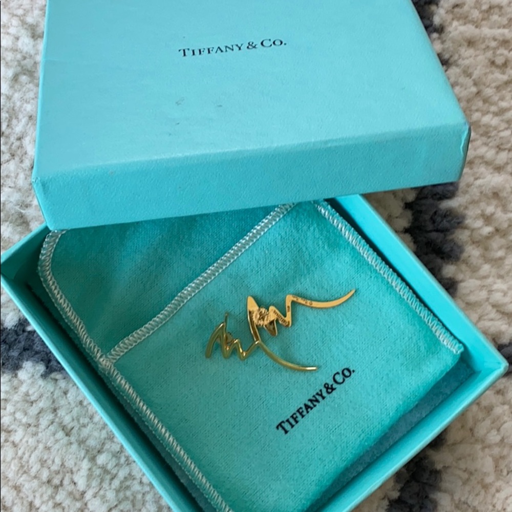 RARE Tiffany & CO paloma picasso gold earrings